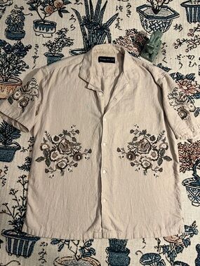 Abercrombie & Fitch Floral Embroidery Shirt
